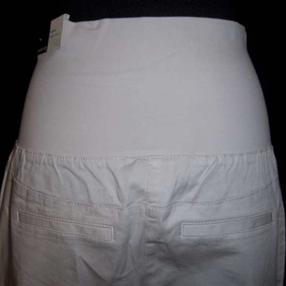 NWT Ann Taylor LOFT Maternity Khaki Cropped Pants - Picture 3 of 4